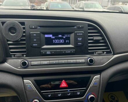 Білий Хендай Елантра, об'ємом двигуна 1.6 л та пробігом 220 тис. км за 11800 $, фото 17 на Automoto.ua