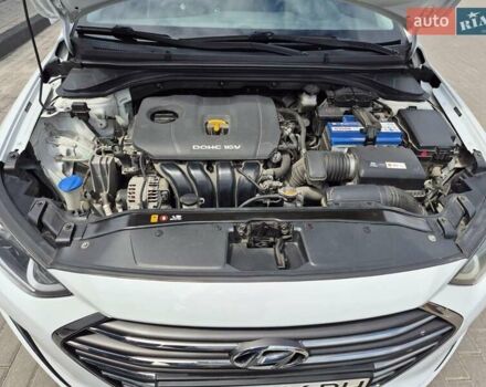 Белый Хендай Элантра, объемом двигателя 2 л и пробегом 80 тыс. км за 12800 $, фото 14 на Automoto.ua