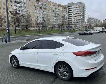 Белый Хендай Элантра, объемом двигателя 2 л и пробегом 112 тыс. км за 11800 $, фото 6 на Automoto.ua