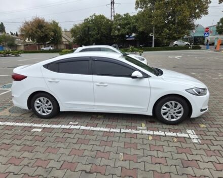 Белый Хендай Элантра, объемом двигателя 1.6 л и пробегом 195 тыс. км за 10500 $, фото 5 на Automoto.ua