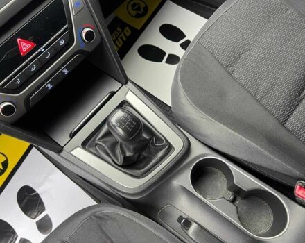 Білий Хендай Елантра, об'ємом двигуна 1.6 л та пробігом 220 тис. км за 11800 $, фото 15 на Automoto.ua