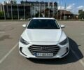 Белый Хендай Элантра, объемом двигателя 2 л и пробегом 133 тыс. км за 11700 $, фото 1 на Automoto.ua