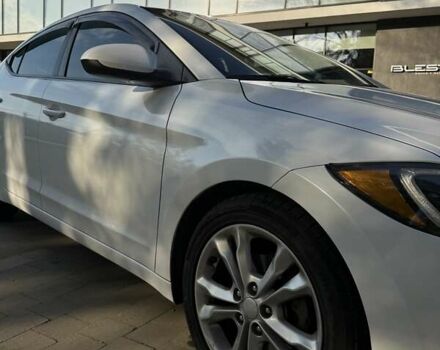 Белый Хендай Элантра, объемом двигателя 2 л и пробегом 76 тыс. км за 12800 $, фото 2 на Automoto.ua