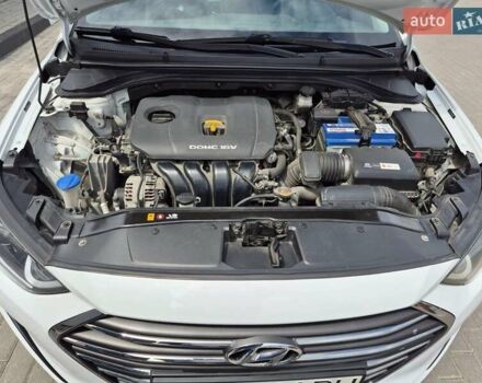 Белый Хендай Элантра, объемом двигателя 2 л и пробегом 80 тыс. км за 12800 $, фото 15 на Automoto.ua