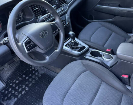 Белый Хендай Элантра, объемом двигателя 1.59 л и пробегом 160 тыс. км за 9650 $, фото 13 на Automoto.ua