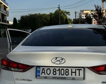 Белый Хендай Элантра, объемом двигателя 2 л и пробегом 76 тыс. км за 12800 $, фото 6 на Automoto.ua