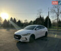 Белый Хендай Элантра, объемом двигателя 2 л и пробегом 180 тыс. км за 8900 $, фото 1 на Automoto.ua
