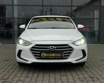 Білий Хендай Елантра, об'ємом двигуна 1.6 л та пробігом 220 тис. км за 11800 $, фото 1 на Automoto.ua
