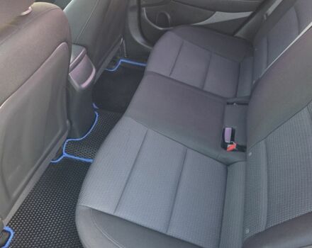 Белый Хендай Элантра, объемом двигателя 1.6 л и пробегом 195 тыс. км за 10500 $, фото 18 на Automoto.ua