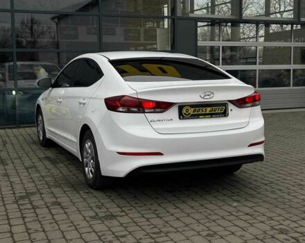 Білий Хендай Елантра, об'ємом двигуна 1.6 л та пробігом 220 тис. км за 11800 $, фото 4 на Automoto.ua