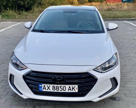 Білий Хендай Елантра, об'ємом двигуна 2 л та пробігом 82 тис. км за 13200 $, фото 6 на Automoto.ua