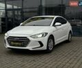 Белый Хендай Элантра, объемом двигателя 1.59 л и пробегом 220 тыс. км за 11800 $, фото 2 на Automoto.ua