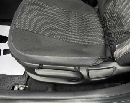 Білий Хендай Елантра, об'ємом двигуна 1.6 л та пробігом 220 тис. км за 11800 $, фото 18 на Automoto.ua