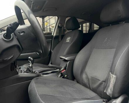 Білий Хендай Елантра, об'ємом двигуна 1.6 л та пробігом 220 тис. км за 11800 $, фото 9 на Automoto.ua