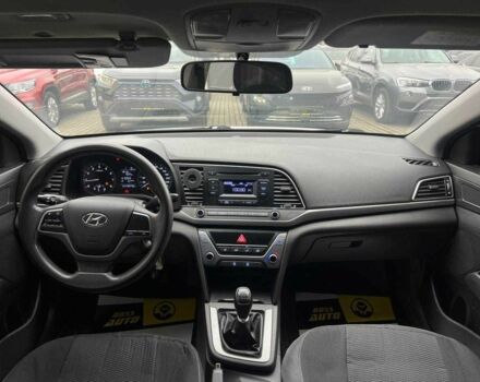 Білий Хендай Елантра, об'ємом двигуна 1.6 л та пробігом 220 тис. км за 11800 $, фото 10 на Automoto.ua