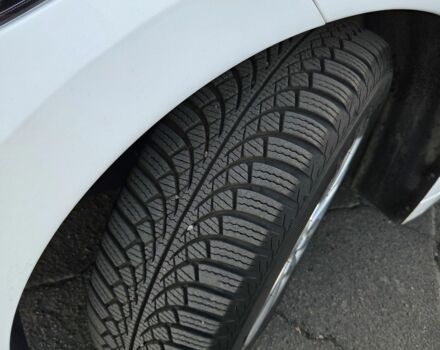 Белый Хендай Элантра, объемом двигателя 1.6 л и пробегом 195 тыс. км за 10500 $, фото 12 на Automoto.ua