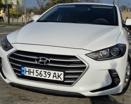 Белый Хендай Элантра, объемом двигателя 1.6 л и пробегом 195 тыс. км за 10500 $, фото 10 на Automoto.ua