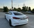Белый Хендай Элантра, объемом двигателя 2 л и пробегом 200 тыс. км за 7400 $, фото 2 на Automoto.ua