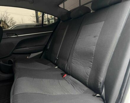 Білий Хендай Елантра, об'ємом двигуна 1.6 л та пробігом 220 тис. км за 11800 $, фото 22 на Automoto.ua