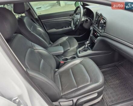 Белый Хендай Элантра, объемом двигателя 2 л и пробегом 80 тыс. км за 12800 $, фото 12 на Automoto.ua