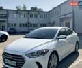 Белый Хендай Элантра, объемом двигателя 2 л и пробегом 96 тыс. км за 11700 $, фото 1 на Automoto.ua