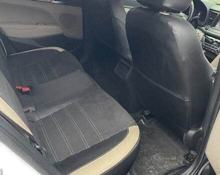 Белый Хендай Элантра, объемом двигателя 2 л и пробегом 112 тыс. км за 11800 $, фото 16 на Automoto.ua