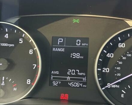 Белый Хендай Элантра, объемом двигателя 2 л и пробегом 76 тыс. км за 12800 $, фото 9 на Automoto.ua