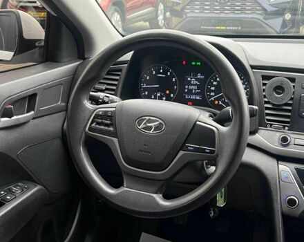 Білий Хендай Елантра, об'ємом двигуна 1.6 л та пробігом 220 тис. км за 11800 $, фото 12 на Automoto.ua