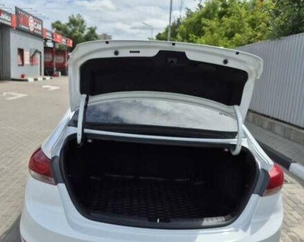 Белый Хендай Элантра, объемом двигателя 2 л и пробегом 80 тыс. км за 12800 $, фото 17 на Automoto.ua