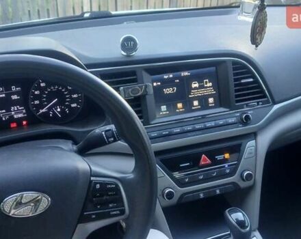 Хендай Элантра 2016 в Одессе на Automoto.ua Белый Хендай Элантра, объемом двигателя 2 л и пробегом 135 тыс. км за 8700 $, фото 1 на Automoto.ua