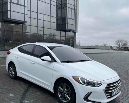 Белый Хендай Элантра, объемом двигателя 2 л и пробегом 112 тыс. км за 11800 $, фото 2 на Automoto.ua