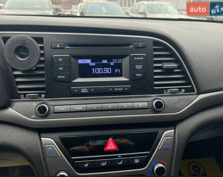 Білий Хендай Елантра, об'ємом двигуна 1.6 л та пробігом 220 тис. км за 11600 $, фото 8 на Automoto.ua