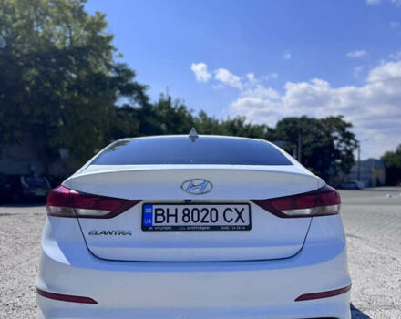 Білий Хендай Елантра, об'ємом двигуна 2 л та пробігом 140 тис. км за 10999 $, фото 3 на Automoto.ua