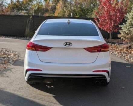 Белый Хендай Элантра, объемом двигателя 1.6 л и пробегом 65 тыс. км за 6100 $, фото 4 на Automoto.ua