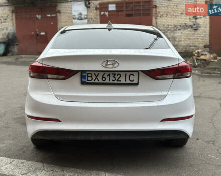 Білий Хендай Елантра, об'ємом двигуна 2 л та пробігом 180 тис. км за 10800 $, фото 7 на Automoto.ua