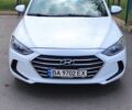 Белый Хендай Элантра, объемом двигателя 2 л и пробегом 170 тыс. км за 11500 $, фото 1 на Automoto.ua