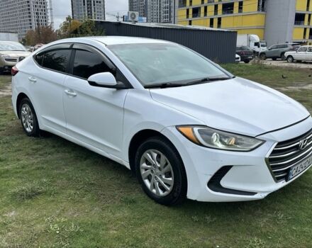 Хендай Элантра 2017 в Киеве на Automoto.ua Белый Хендай Элантра, объемом двигателя 2 л и пробегом 200 тыс. км за 7700 $, фото 1 на Automoto.ua