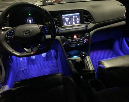 Білий Хендай Елантра, об'ємом двигуна 1.6 л та пробігом 102 тис. км за 12500 $, фото 2 на Automoto.ua