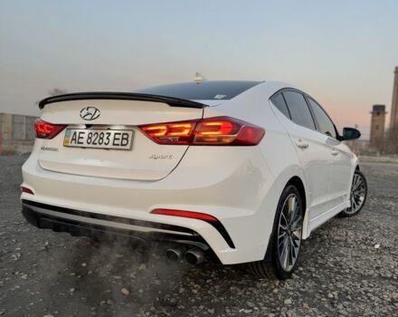 Білий Хендай Елантра, об'ємом двигуна 1.6 л та пробігом 102 тис. км за 12500 $, фото 5 на Automoto.ua