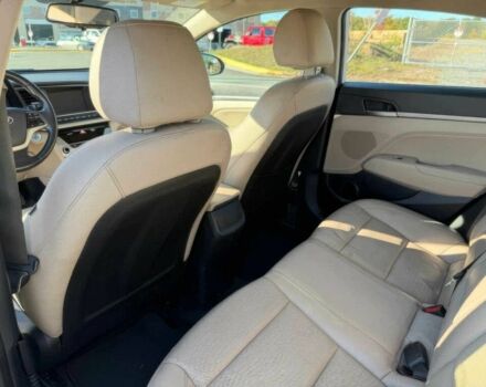 Хендай Элантра 2017 в Львове на Automoto.ua Белый Хендай Элантра, объемом двигателя 2 л и пробегом 55 тыс. км за 1950 $, фото 11 на Automoto.ua