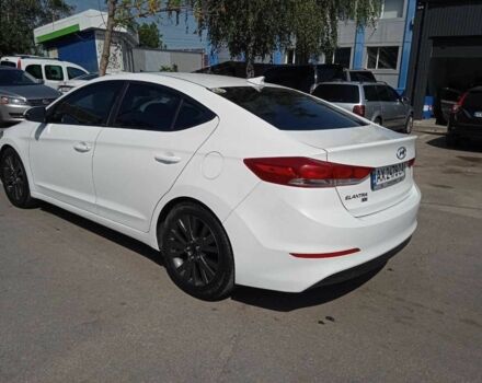 Белый Хендай Элантра, объемом двигателя 2 л и пробегом 130 тыс. км за 11000 $, фото 1 на Automoto.ua