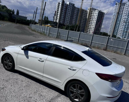 Білий Хендай Елантра, об'ємом двигуна 2 л та пробігом 140 тис. км за 10999 $, фото 6 на Automoto.ua