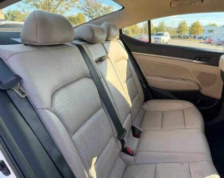 Хендай Элантра 2017 в Тернополе на Automoto.ua Белый Хендай Элантра, объемом двигателя 2 л и пробегом 59 тыс. км за 4000 $, фото 11 на Automoto.ua