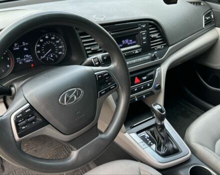Хендай Элантра 2017 в Киеве на Automoto.ua Белый Хендай Элантра, объемом двигателя 2 л и пробегом 200 тыс. км за 7700 $, фото 10 на Automoto.ua