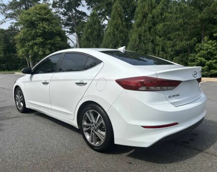 Белый Хендай Элантра, объемом двигателя 2 л и пробегом 53 тыс. км за 5300 $, фото 6 на Automoto.ua