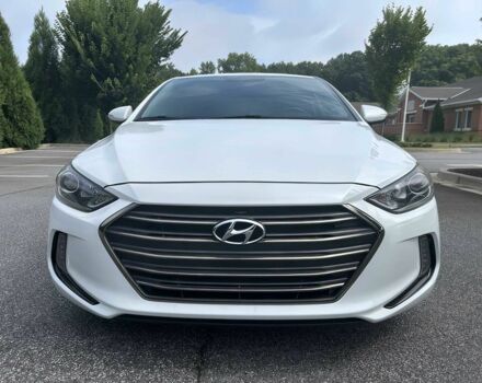 Белый Хендай Элантра, объемом двигателя 2 л и пробегом 53 тыс. км за 5300 $, фото 1 на Automoto.ua