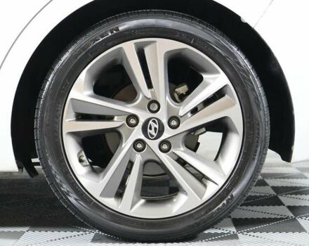 Белый Хендай Элантра, объемом двигателя 2 л и пробегом 44 тыс. км за 3000 $, фото 8 на Automoto.ua