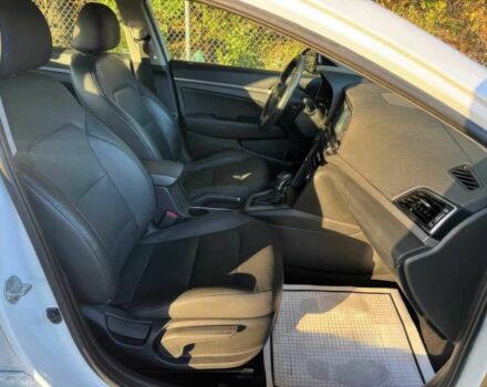 Білий Хендай Елантра, об'ємом двигуна 2 л та пробігом 53 тис. км за 10000 $, фото 8 на Automoto.ua