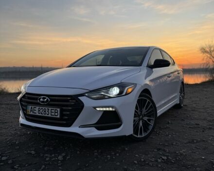 Білий Хендай Елантра, об'ємом двигуна 1.6 л та пробігом 102 тис. км за 12500 $, фото 1 на Automoto.ua