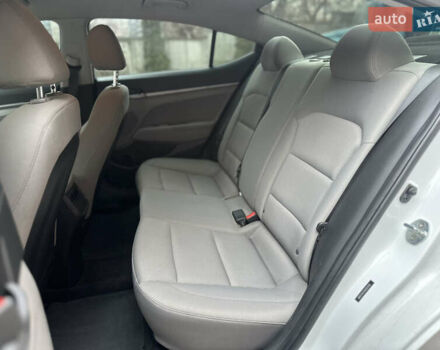 Білий Хендай Елантра, об'ємом двигуна 2 л та пробігом 180 тис. км за 10800 $, фото 16 на Automoto.ua